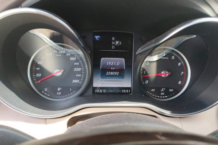 Used Mercedes-Benz C-Class 2015 C 180 L Instrument Cluster
