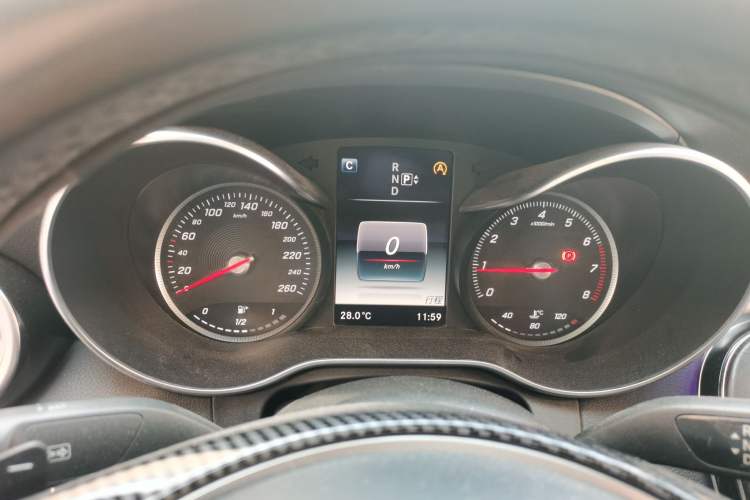Used Mercedes-Benz C-Class 2015 C 200 L Sport Edition Instrument Cluster