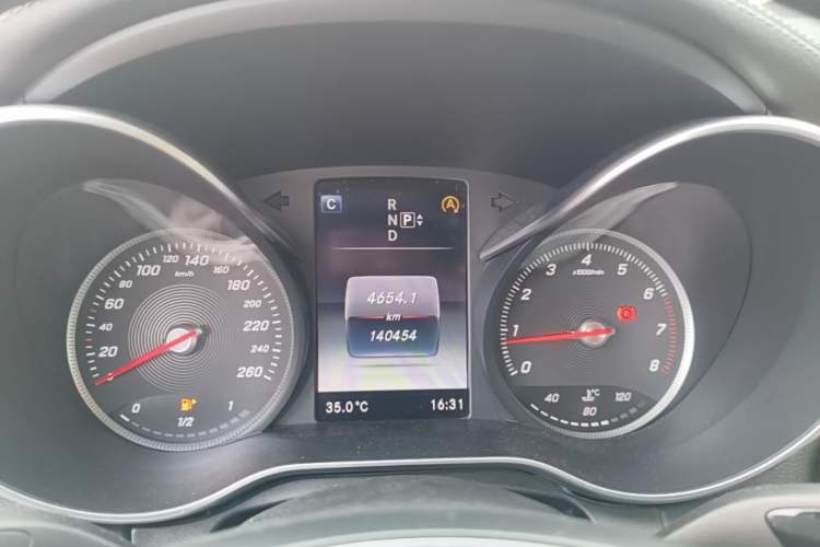 Used Mercedes-Benz C-Class 2015 C 200 L Sport Edition Instrument Cluster