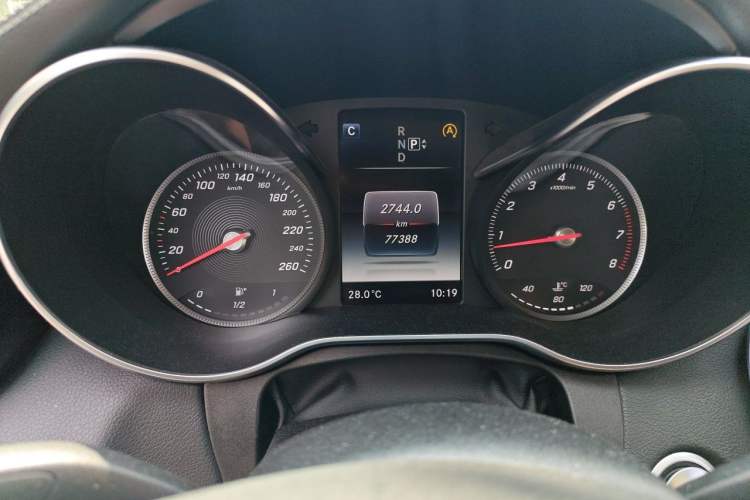 Used Mercedes-Benz C-Class 2015 C 200 L Sport Edition Instrument Cluster