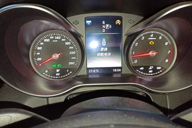 Used Mercedes-Benz C-Class 2015 C 180 L Sport Edition Instrument Cluster