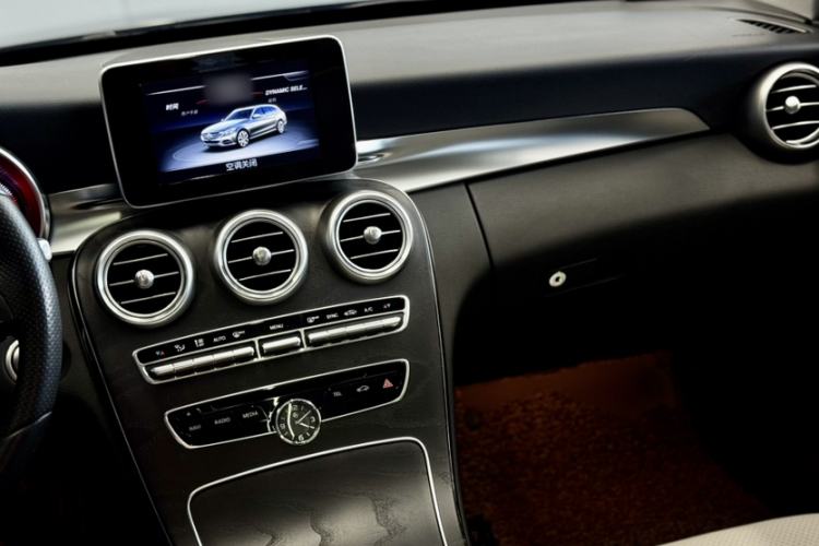 Used Mercedes-Benz C-Class 2015 C 200 station wagon Interior 1