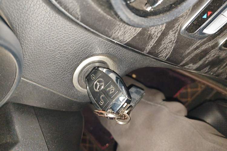 Used Mercedes-Benz C-Class 2015 C 200 L Sport Edition Interior 1