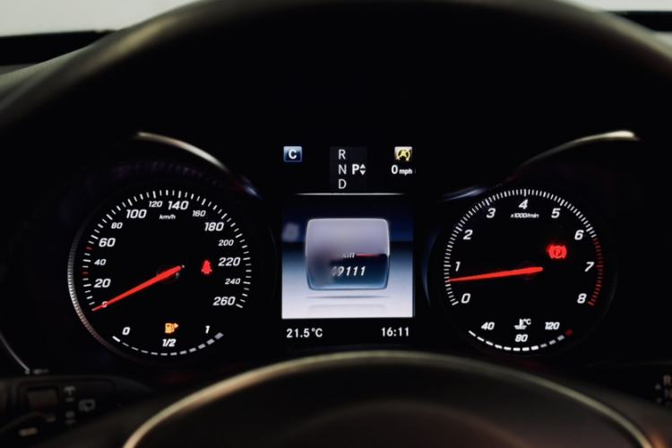 Used Mercedes-Benz C-Class 2015 C 200 station wagon Interior 6