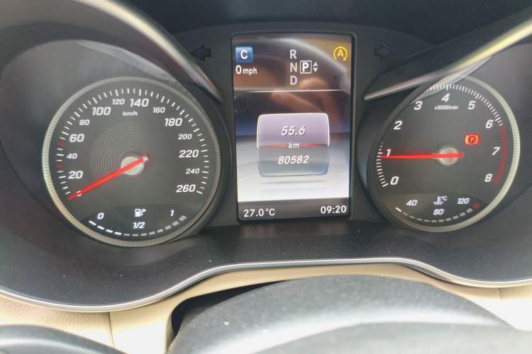 Used Mercedes-Benz C-Class 2015 Revised C 200 L Sport Edition Odometer Close Up