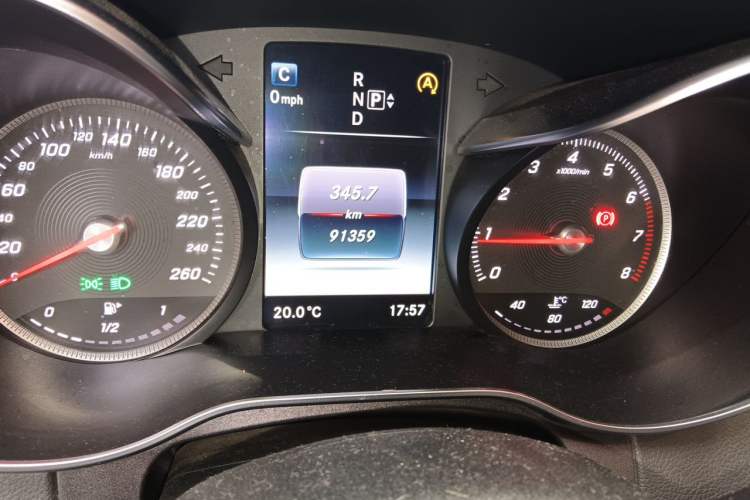 Used Mercedes-Benz C-Class 2015 C 180 L Sport Edition Odometer Close Up