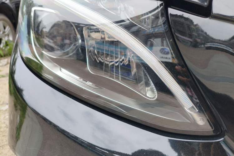Used Mercedes-Benz C-Class 2015 Revised C 200 L Sport Edition Right Front Headlight