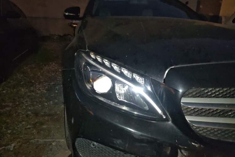 Used Mercedes-Benz C-Class 2015 Revised C 200 L Sport Edition Right Front Headlight
