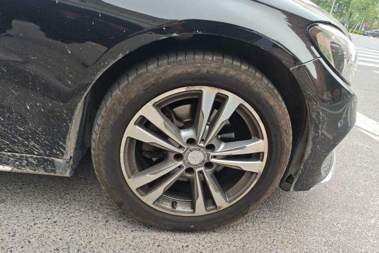Used Mercedes-Benz C-Class 2015 C 200 L Sport Edition Right Front Wheel Hub