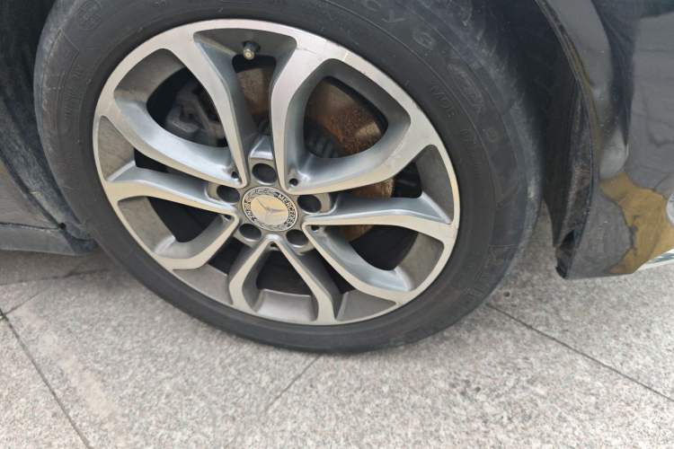 Used Mercedes-Benz C-Class 2015 C 200 L Sport Edition Right Front Wheel Hub
