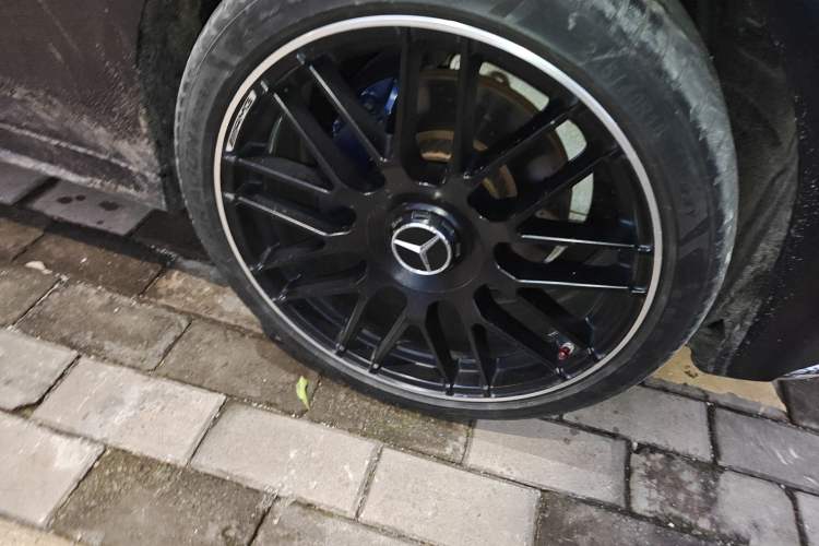Used Mercedes-Benz C-Class 2015 C 200 station wagon Right Front Wheel Hub