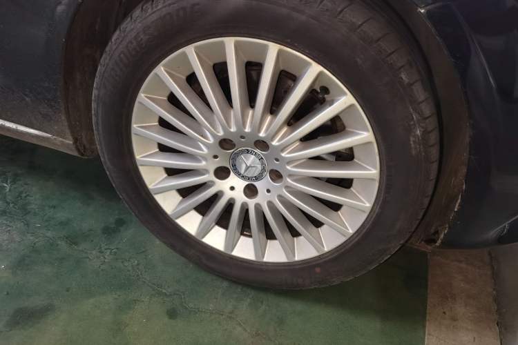 Used Mercedes-Benz C-Class 2015 Facelift C 180 L Right Front Wheel Hub