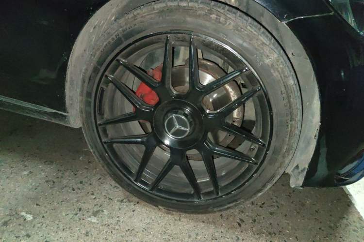 Used Mercedes-Benz C-Class 2015 C 200 L Sport Edition Right Front Wheel Hub