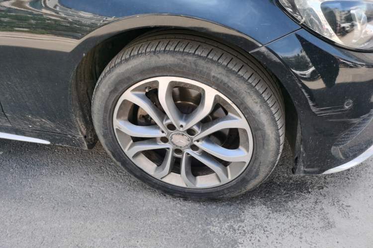 Used Mercedes-Benz C-Class 2015 C 200 L Sport Edition Right Front Wheel Hub
