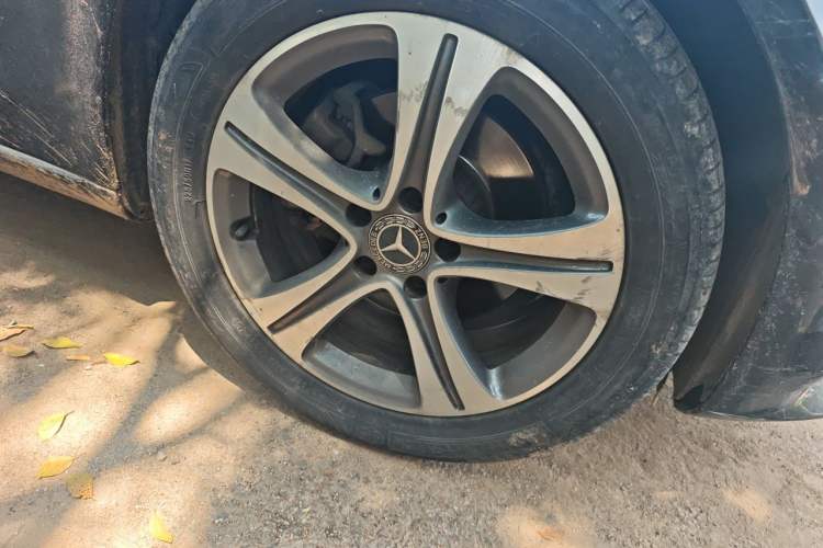 Used Mercedes-Benz C-Class 2015 Facelift C 180 L Right Front Wheel Hub