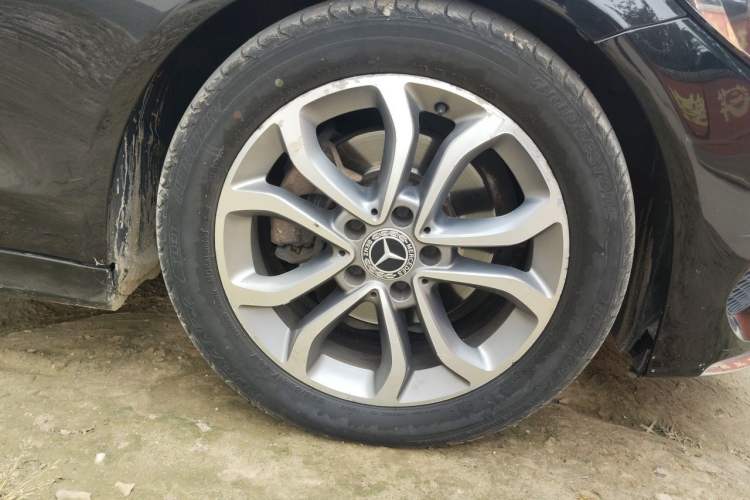 Used Mercedes-Benz C-Class 2015 C 200 L Sport Edition Right Front Wheel Hub