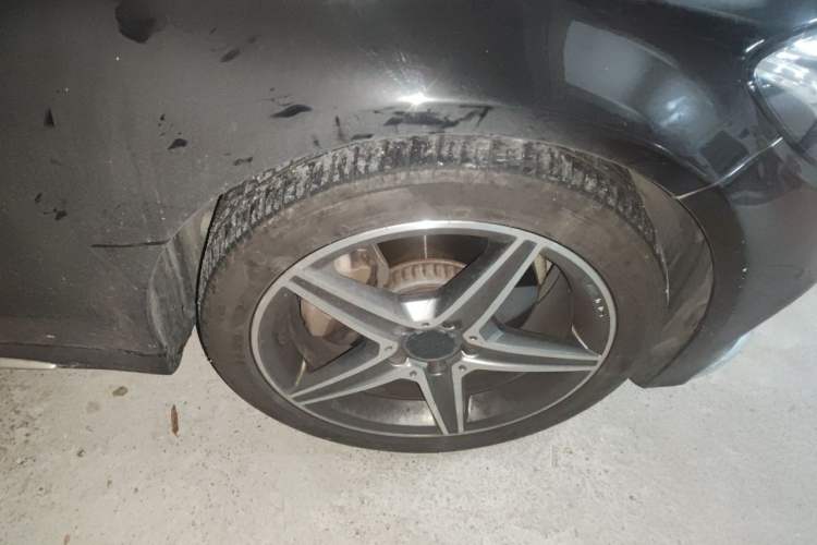 Used Mercedes-Benz C-Class 2015 C 260 L Sport Edition Right Front Wheel Hub