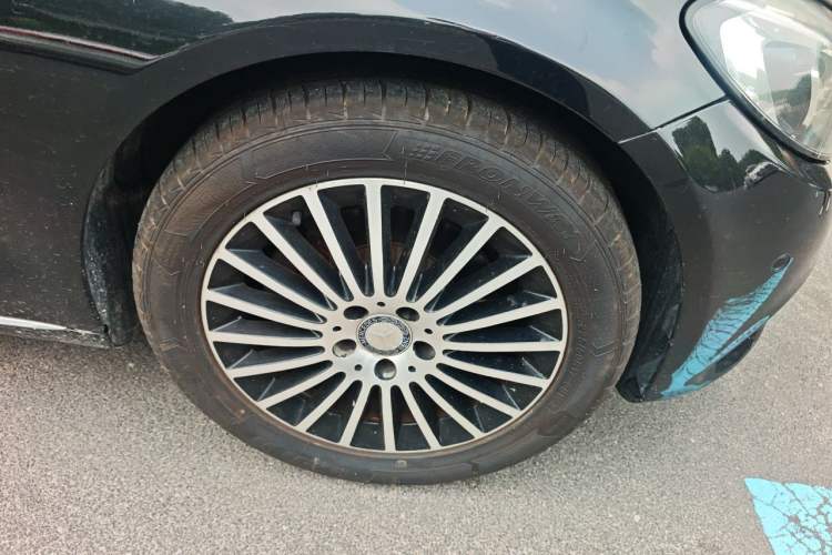 Used Mercedes-Benz C-Class 2015 Facelift C 180 L Right Front Wheel Hub