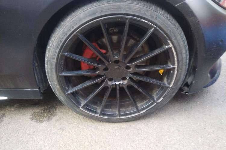 Used Mercedes-Benz C-Class 2015 Revised C 200 L Sport Edition Right Front Wheel Hub