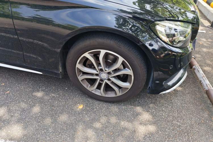 Used Mercedes-Benz C-Class 2015 C 200 L Sport Edition Right Front Wheel Hub