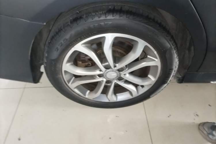Used Mercedes-Benz C-Class 2015 C 200 L Sport Edition Right Rear Wheel Hub