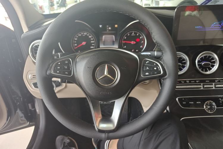 Used Mercedes-Benz C-Class 2015 Revised C 200 L Sport Edition Steering Wheel