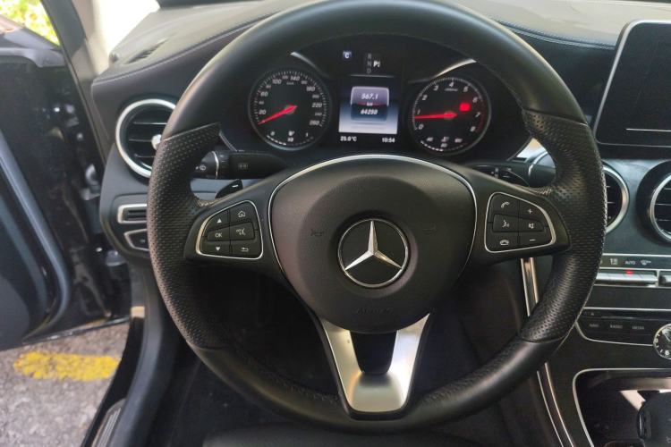 Used Mercedes-Benz C-Class 2015 Revised C 200 L Sport Edition Steering Wheel