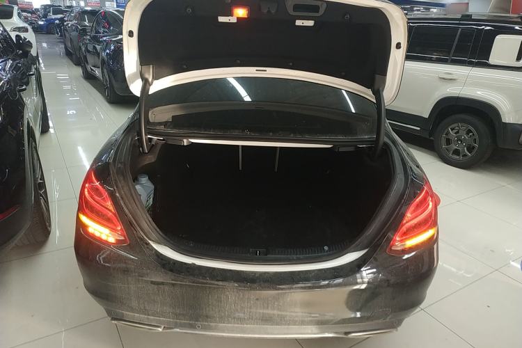 Used Mercedes-Benz C-Class 2015 C 260 L Trunk