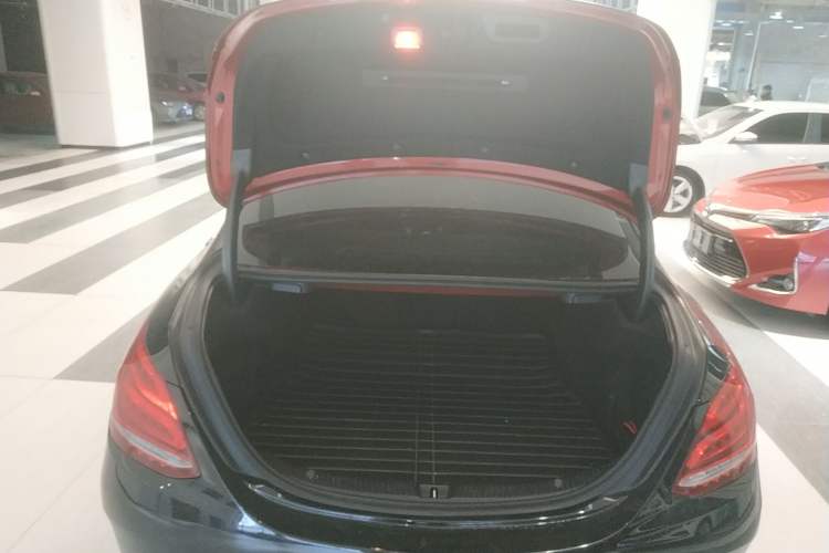 Used Mercedes-Benz C-Class 2015 C 200 L Sport Edition Trunk