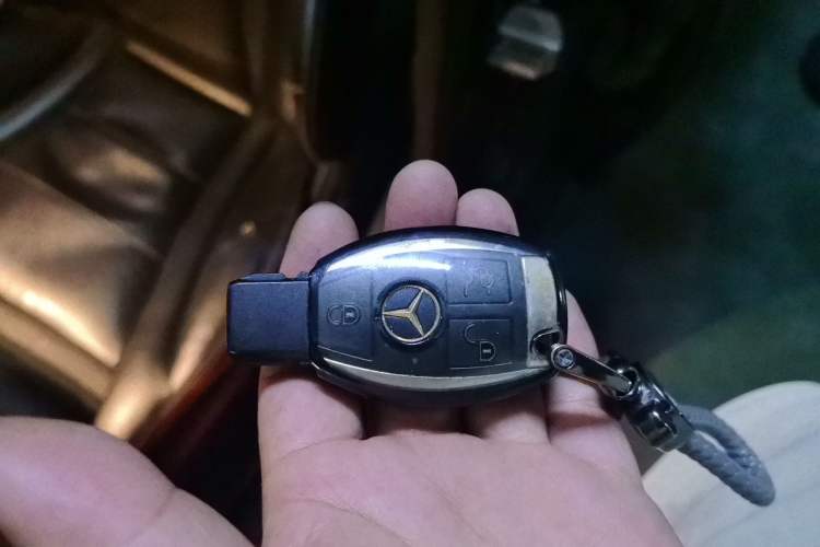 Used Mercedes-Benz C-Class 2015 C 200 L Sport Edition Vehicle Key