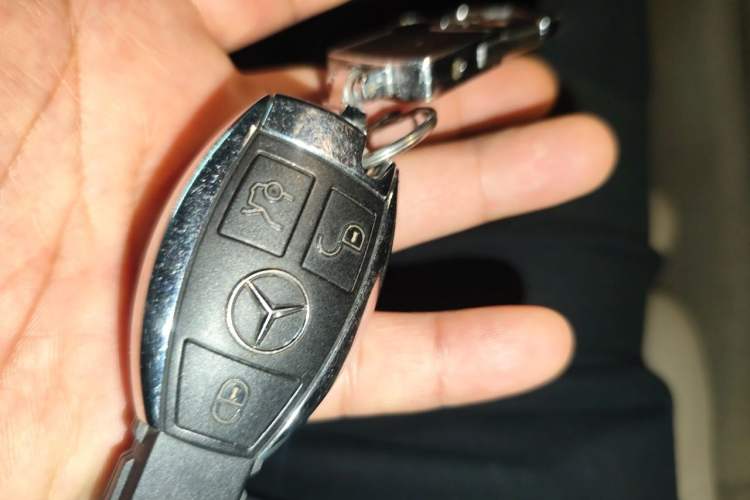 Used Mercedes-Benz C-Class 2015 C 200 L Vehicle Key