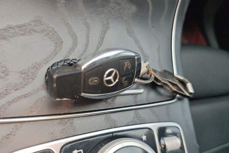 Used Mercedes-Benz C-Class 2015 C 200 L Sport Edition Vehicle Key
