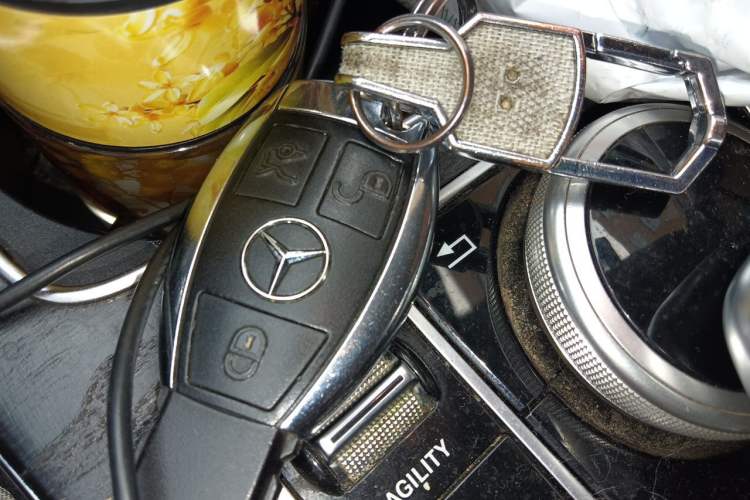 Used Mercedes-Benz C-Class 2015 C 180 L Sport Edition Vehicle Key