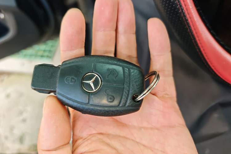 Used Mercedes-Benz C-Class 2015 Revised C 200 L Sport Edition Vehicle Key