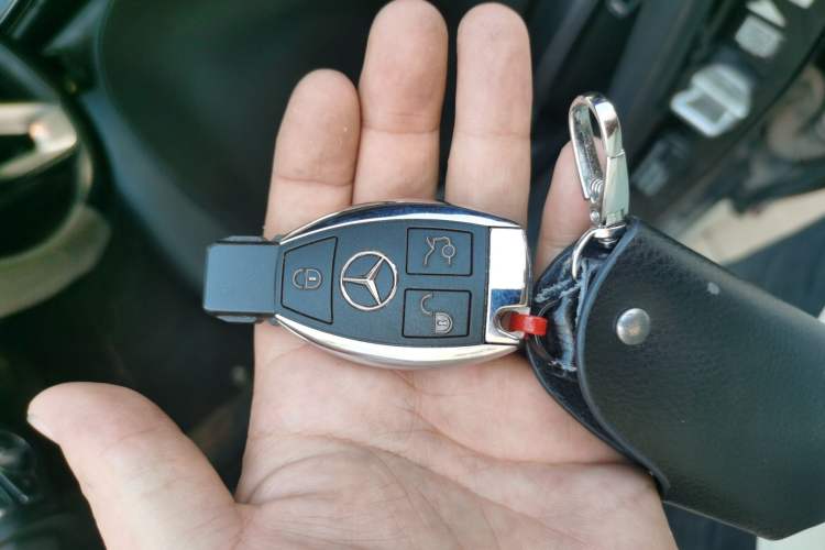 Used Mercedes-Benz C-Class 2015 C 200 L Sport Edition Vehicle Key