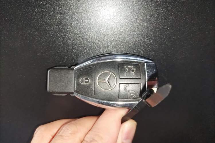 Used Mercedes-Benz C-Class 2015 C 200 L Sport Edition Vehicle Key