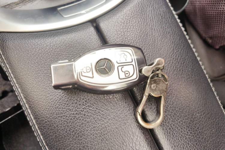 Used Mercedes-Benz C-Class 2015 C 300 L Sport Edition Vehicle Key