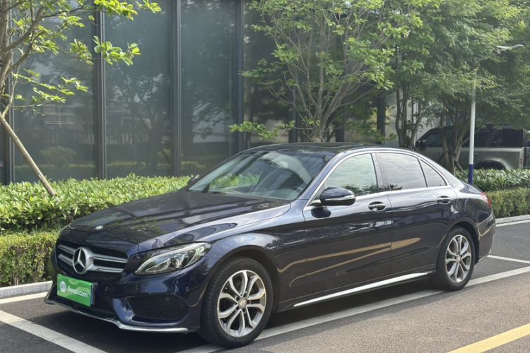 Used Mercedes-Benz C-Class 2015 Restyled C 180 L Sport Edition Guazi used car, China used car export, Used car for sale, Used Mercedes-Benz cars, Cheapest cars for sale