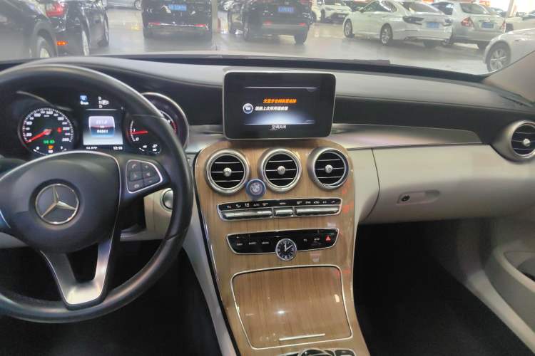 Used Mercedes-Benz C-Class 2015 C 180 L Audio And AC Panel