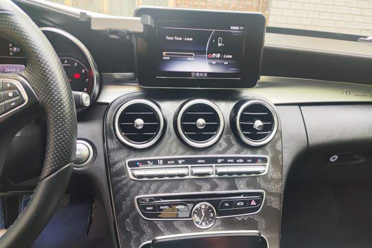 Used Mercedes-Benz C-Class 2015 C 200 L Sport Edition Audio And AC Panel