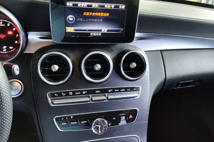 Used Mercedes-Benz C-Class 2015 Restyled C 180 L Sport Edition Audio And AC Panel