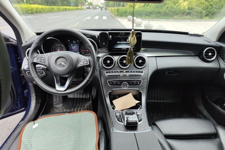 Used Mercedes-Benz C-Class 2015 Restyled C 180 L Sport Edition Center Console
