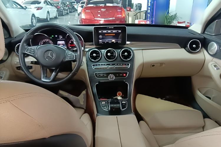 Used Mercedes-Benz C-Class 2015 Revised C 200 L Sport Edition Center Console