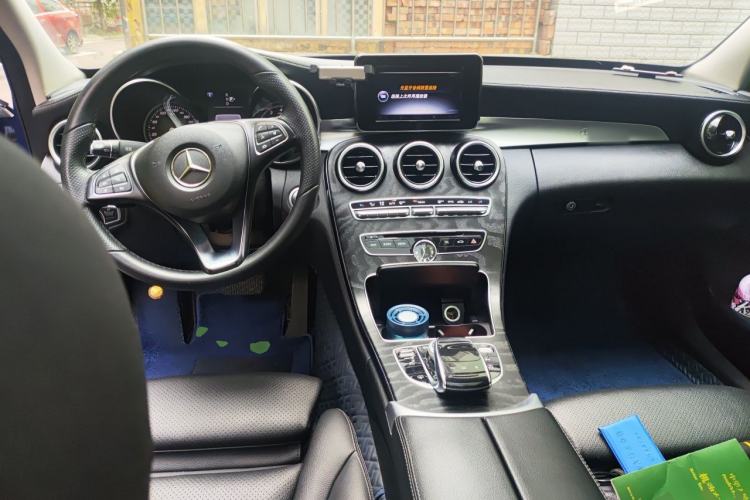 Used Mercedes-Benz C-Class 2015 C 200 L Sport Edition Center Console