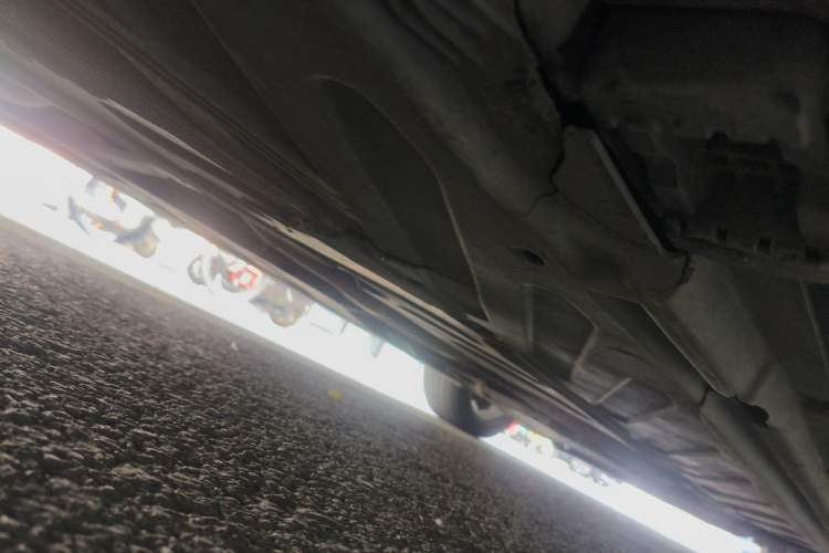 Used Mercedes-Benz C-Class 2015 C 200 L 4MATIC Sport Edition Chassis Rear Right