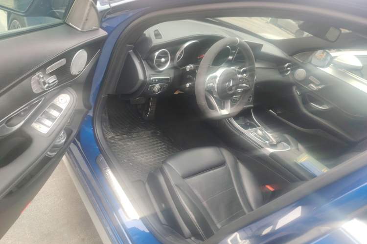 Used Mercedes-Benz C-Class 2015 Revised C 200 L Sport Edition Driver Seat