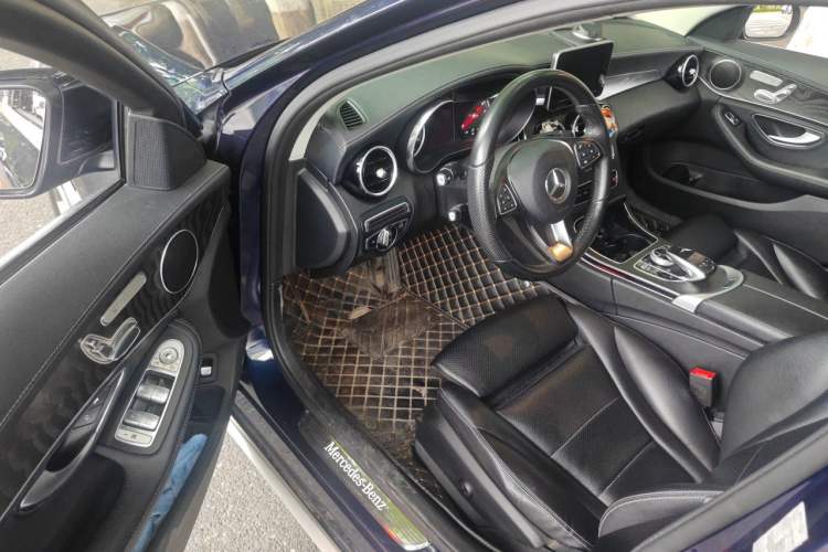 Used Mercedes-Benz C-Class 2015 Revised C 200 L Sport Edition Driver Seat