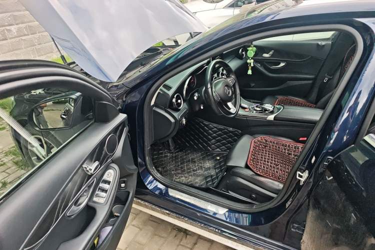 Used Mercedes-Benz C-Class 2015 Restyled C 180 L Sport Edition Driver Seat
