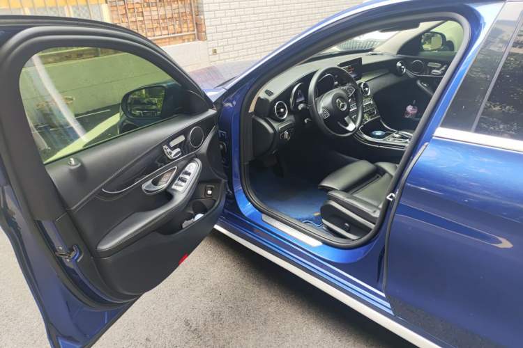 Used Mercedes-Benz C-Class 2015 C 200 L Sport Edition Driver Seat