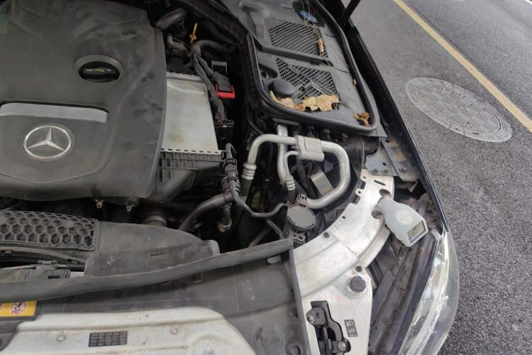 Used Mercedes-Benz C-Class 2015 C 260 L Sport Edition Engine Bay Left